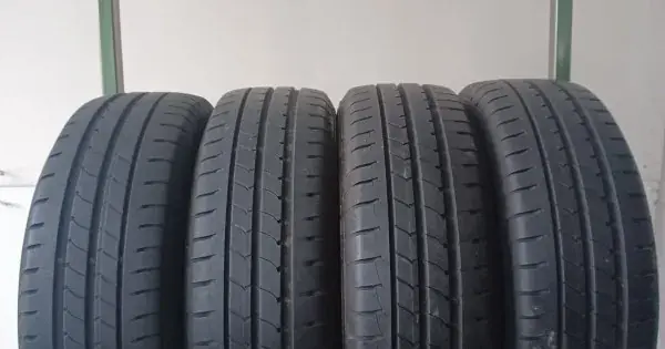 Livrare gratuită GOODYEAR EFFICIENT GRIP 195/60 R16 89H