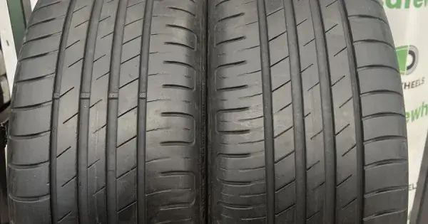GOODYEAR EFFICIENT GRIP PERFORMANCE 205/55 R17 95V Reducere de preț