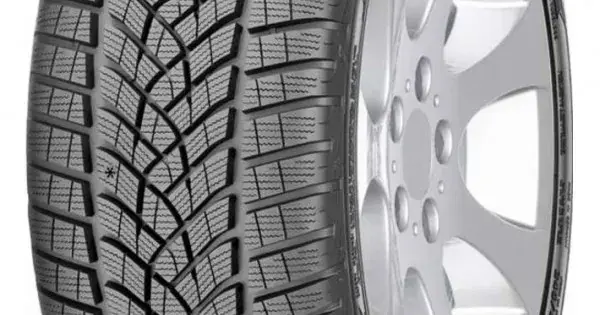 GOODYEAR ULTRA GRIP PERFORMANCE+ 235/45 R17 97V Ofertă limitată