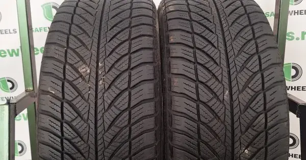 GOODYEAR Ultragrip performance 245/45 R18 100V Disponibil imediat