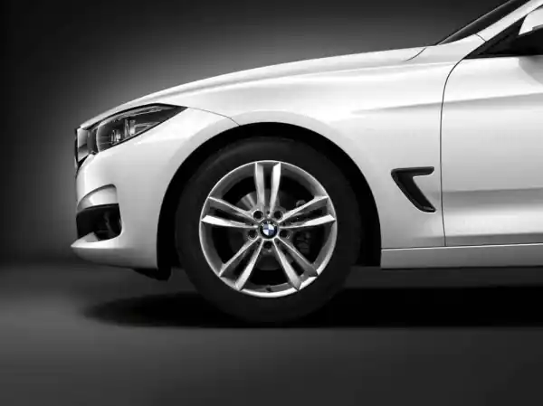 Roată completă de iarnă - V-Spoke 658 cu anvelopa Pirelli Winter Sottozero 3 r-f - 225/45R18 95V XL - BMW Seria 3/4 F30/F31/F32/F33/F36 Ieftin